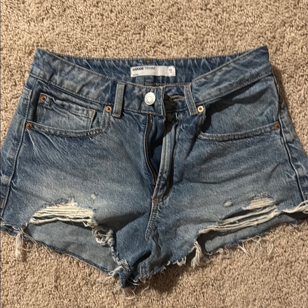 Garage denim blue shorts